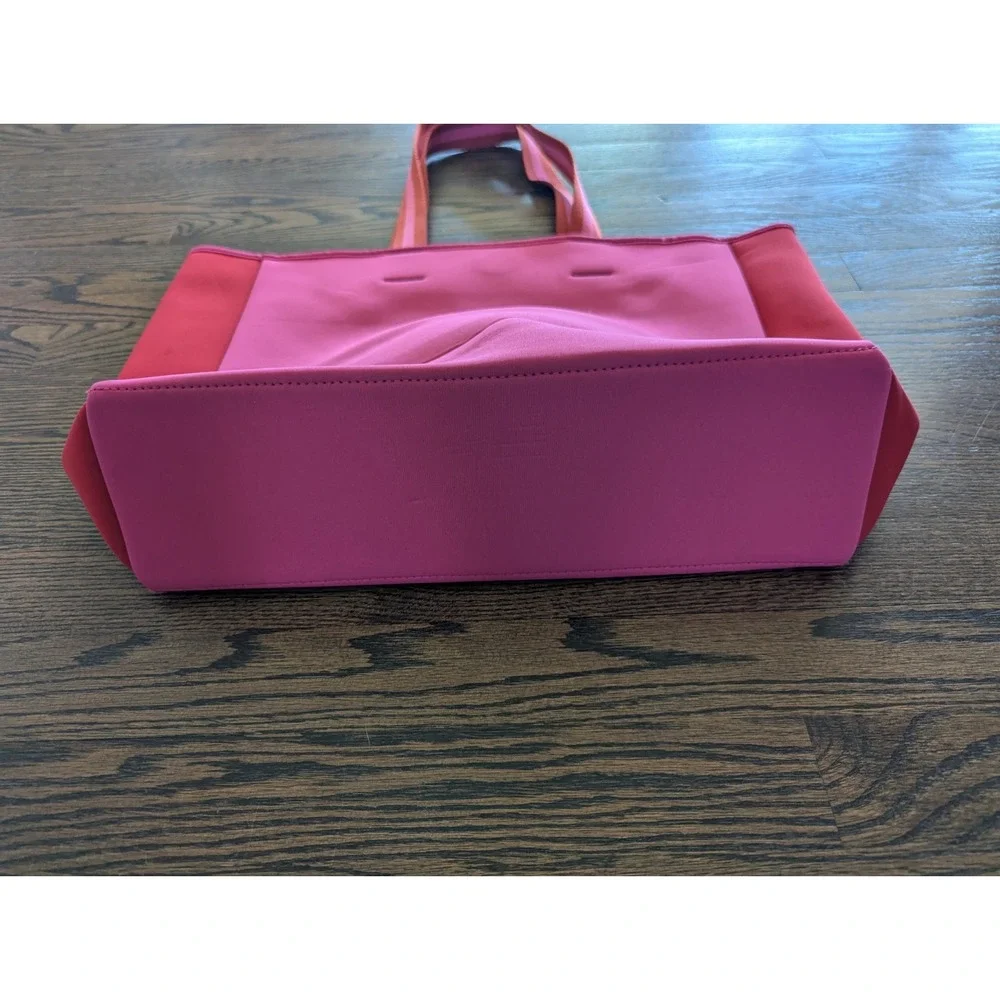 SUMMERSALT Beach Pool Tote Purse Shoulder Bag Neoprene Pink/Red Water Resistant